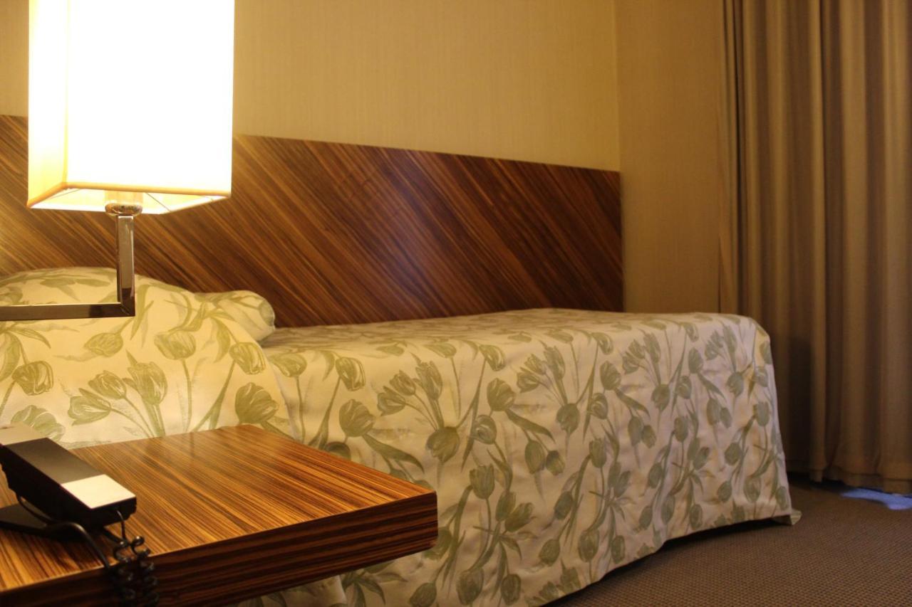 Mh Hotel Piacenza Fiera Extérieur photo