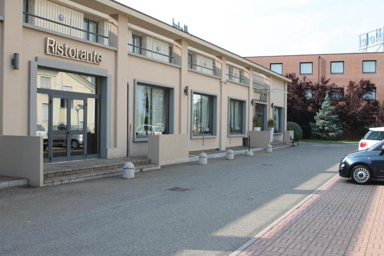 Mh Hotel Piacenza Fiera Extérieur photo