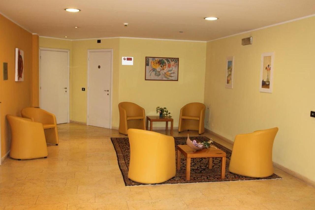 Mh Hotel Piacenza Fiera Extérieur photo