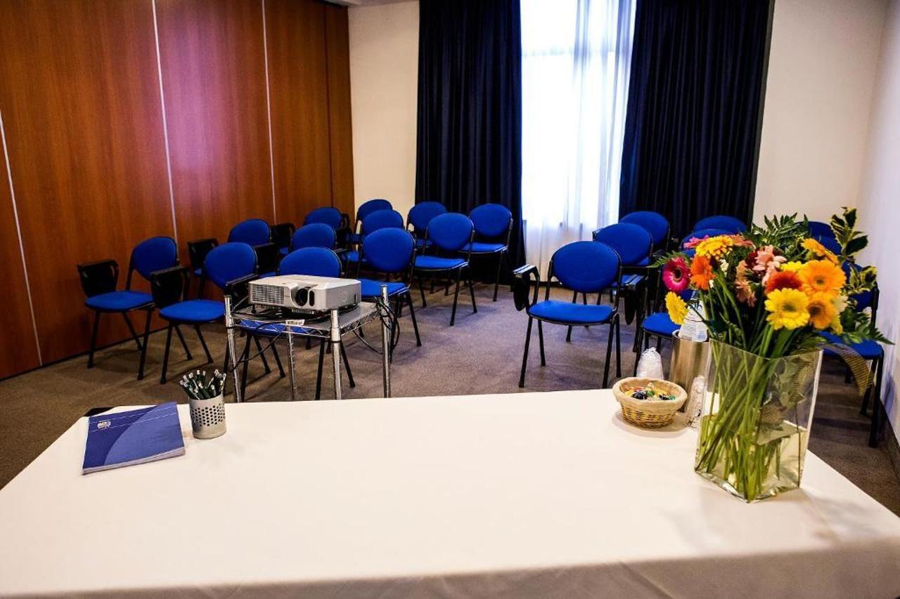 Mh Hotel Piacenza Fiera Extérieur photo