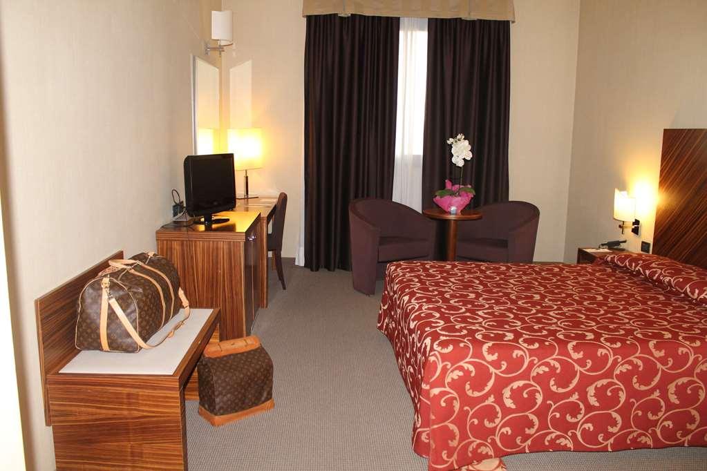 Mh Hotel Piacenza Fiera Chambre photo